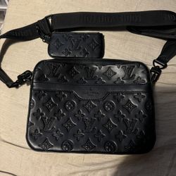 Louis Vuitton Trio Messenger
