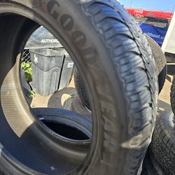 285/45R20 GOODYEAR ULTRA GRIP