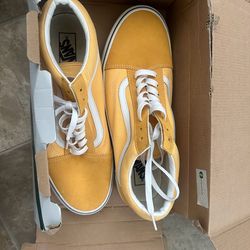 Men’s yellow vans
