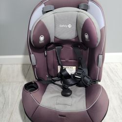 Baby's Car Seat
