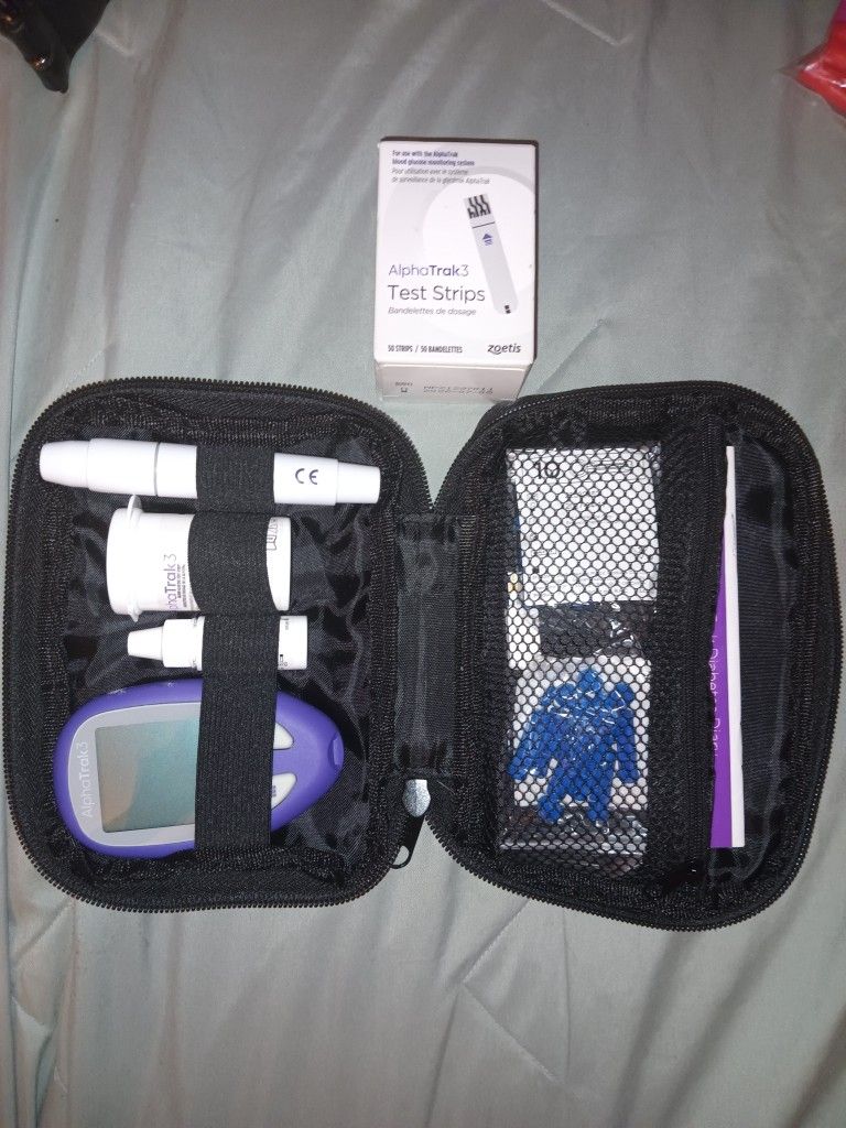 Alpha Trak3 Blood Glucose Monitoring System For Cats And Dogs