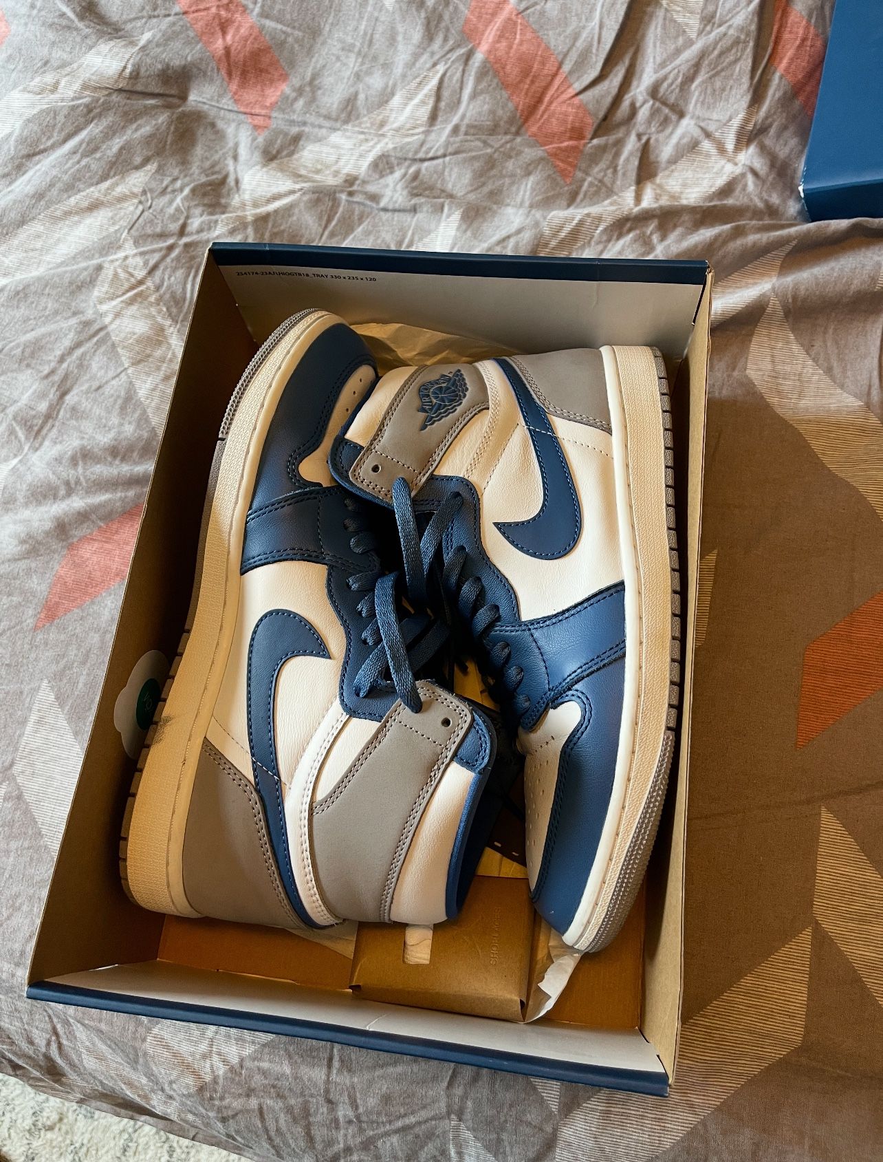 Jordan 1 True Blue 