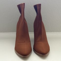 Brown Heeled Boots 