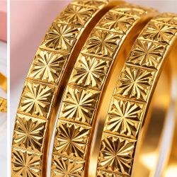 Gold Tone Starburst Engraved Bangle Bracelet – 60mm