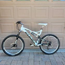 FUJI 26 INCH FULL SUSPENSION MOUNTAIN BIKE LIKE NEW ( CHECK MY OTHER BIKES)