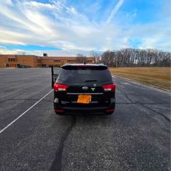 2017 KIA Sedona