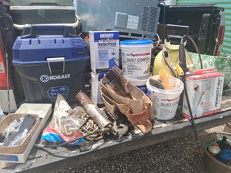 Tools.chain.drywall stuff.wetvac