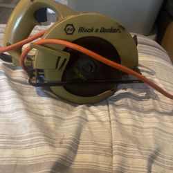 Black N Decker Saw