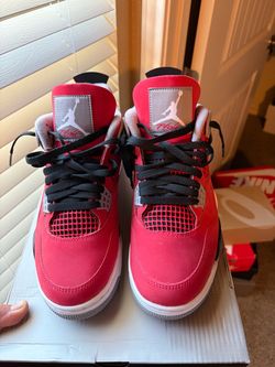 Jordan 4 toro