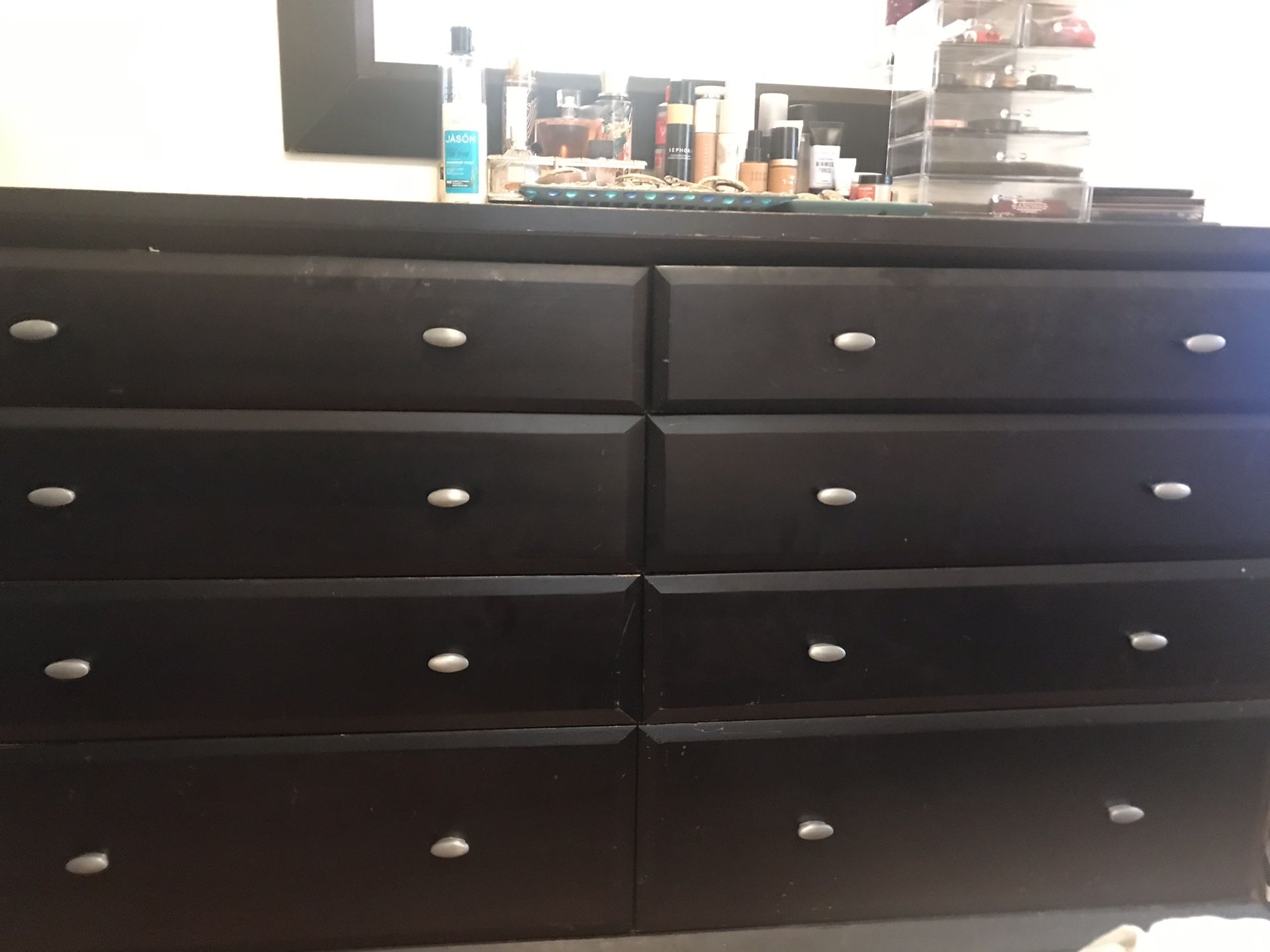 8 dresser draw and large mirror