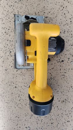 DeWalt 18v 6" Rechargeable Trim Saw.