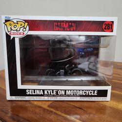 Funko Pop Rides The Batman: Selina Kyle on Motorcycle