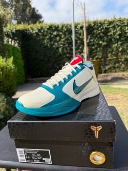 Kobe Potro 5 Coconut Milk Size 8 Brand New / DS