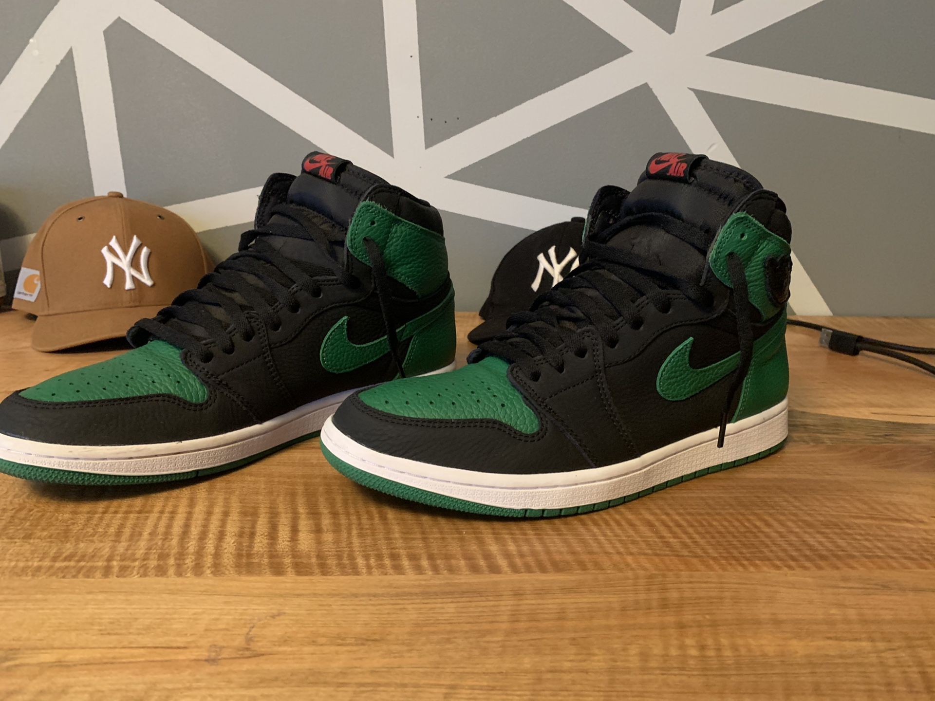 Jordan 1 Pine Green