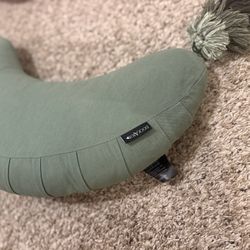 Dock a Tot Nursing Pillow 