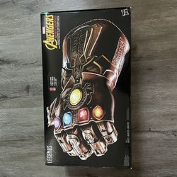 Marvel legends series infinity sales gauntlet articulated electronic fist