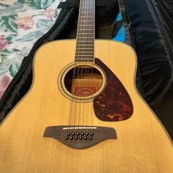 Yamaha Guitar 