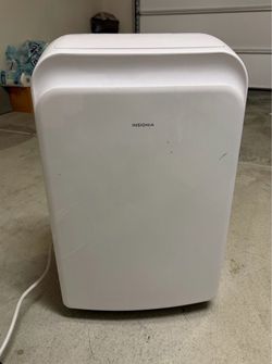 Insignia portable AC