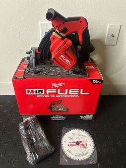 Milwaukee M18 FUEL 18V Lithium-Ion Cordless Brushless 6-1/2 in. Plunge Cut Track Saw (Tool-Only)