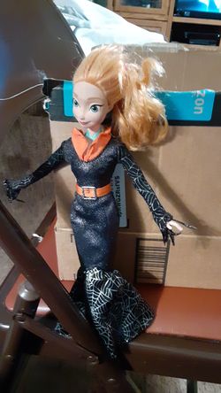 2013 Mattel Barbie Doll