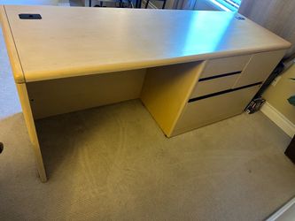 Hon Desk