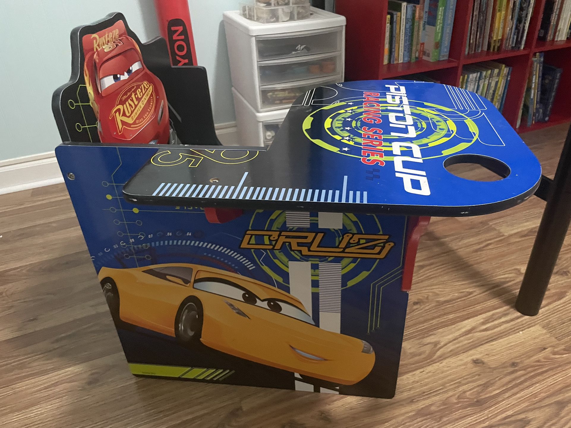 Delta Kids Cars Desk With Storage