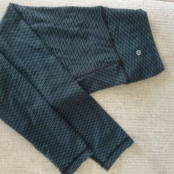 Lululemon black and blue leggings