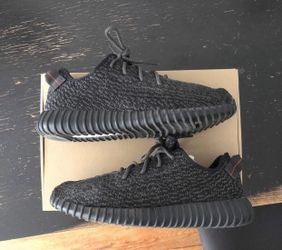 Yeezy pirate black