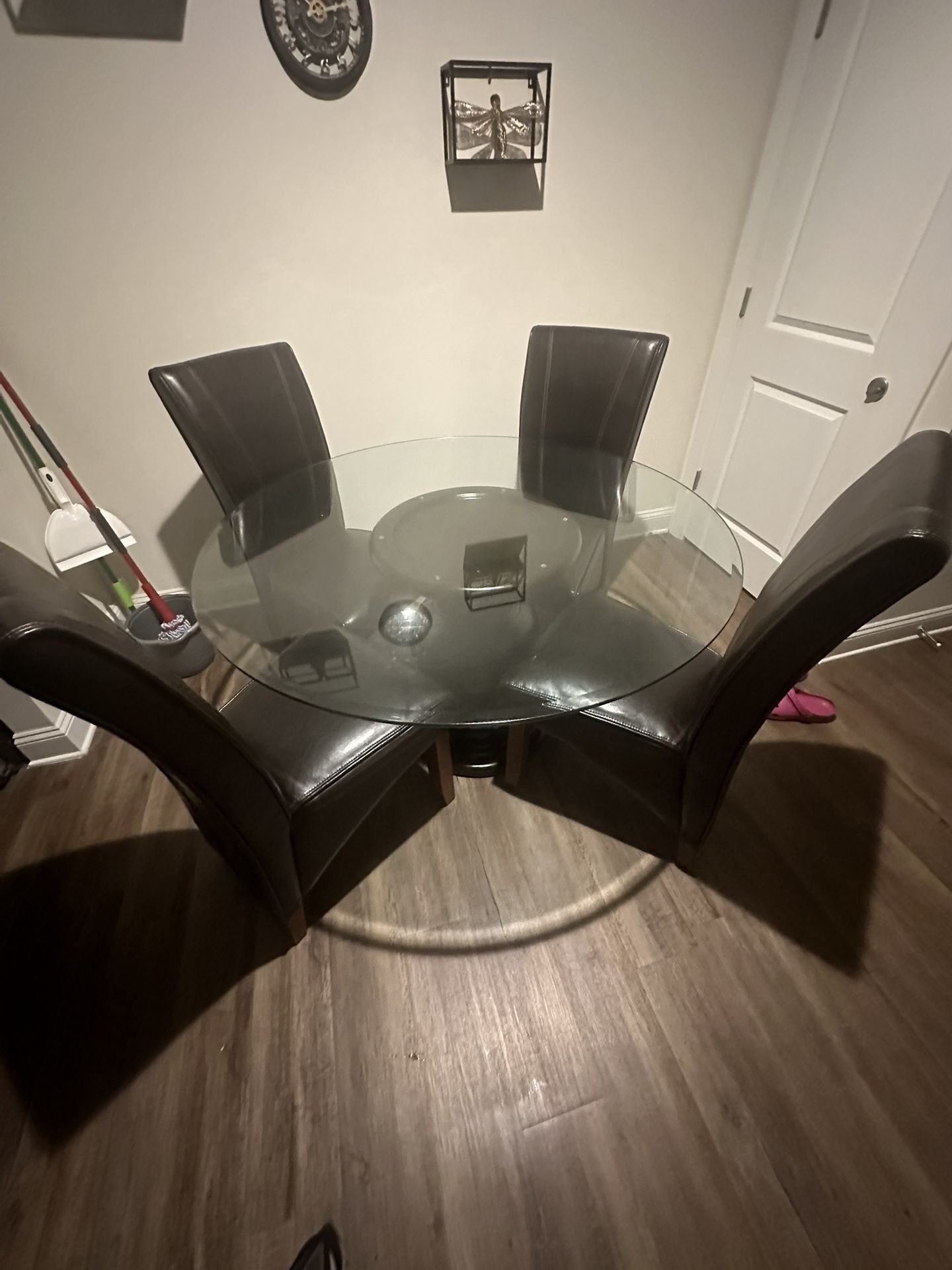 Dining Table & Chairs