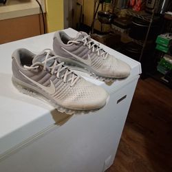 Men's Nike Air Max 2017 Size 13 Brand New Light Bone 