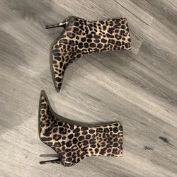 Steve Madden High Heel Boots SIZE 7.5 