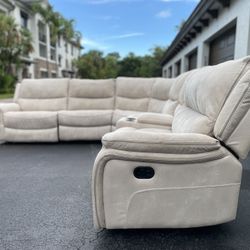 Sectional Couch/Sofa - PROFESSIONALLY CLEANED - Recliners - Beige - Delivery Available 🚛