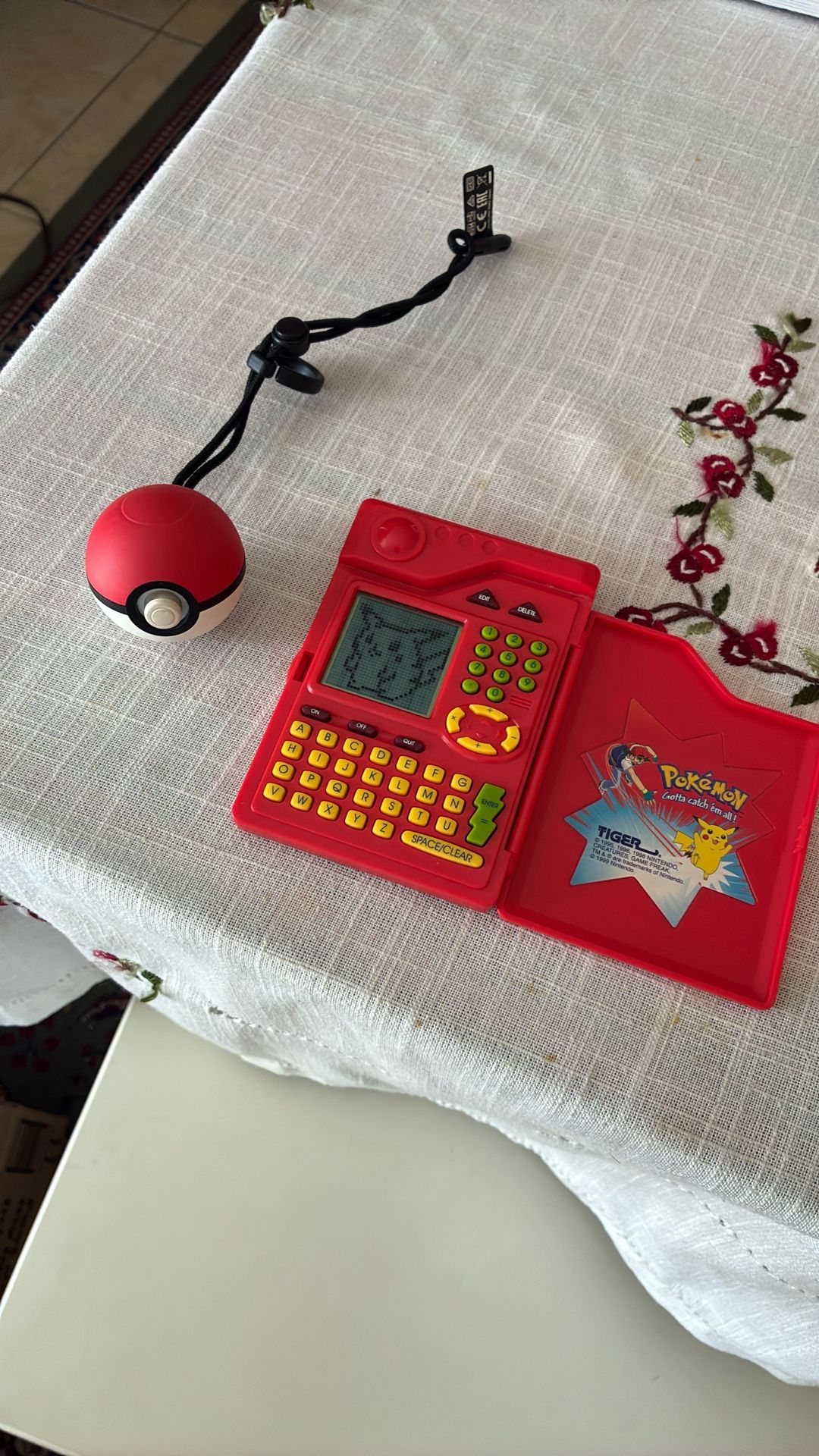 Pokemon Ball For Go And Pokédex