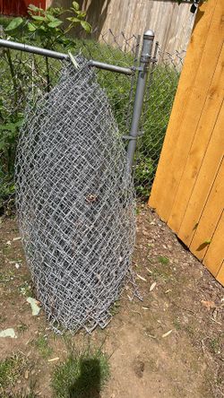 Chain link 4 feet fence
