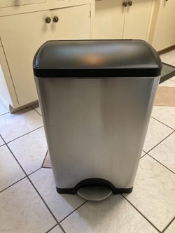 Simple Human 10 Gallon Trash Can
