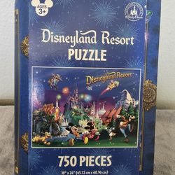 Walt Disney World Mickey and Friends Storybook 750 Piece Puzzle 18" X 24" NEW