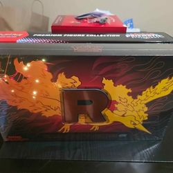 Team Rockets Moltres Ultra Premium Collection