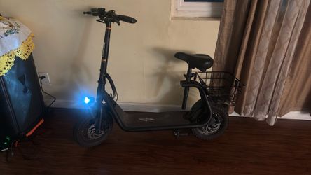 Electric scooter
