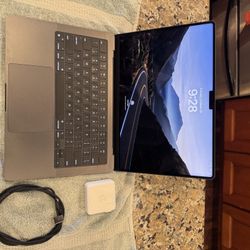 Apple MacBook Pro 14” M3 Pro