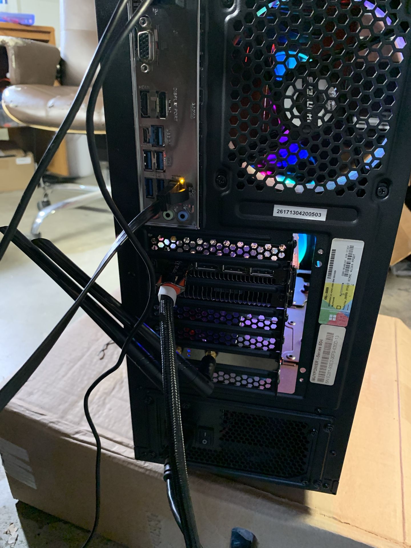 PC GAMING RYZEN 7-2700 -32GB-GPU RX480 / 256GB SSD AND 1TB HDD