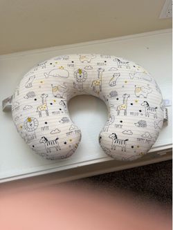 Baby nursing pillow
