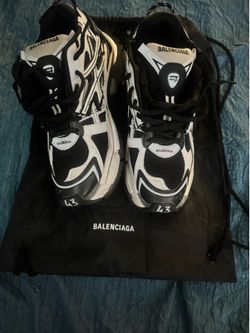 Balenciaga runners