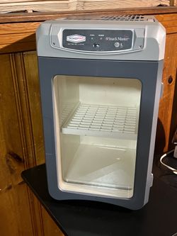 RoadPro RP5653SF - Enfriador/calentador Snackmaster de 12 voltios, capacidad de 18 cuartos de galón