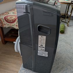 LG 8,000 BTU Portable Air Conditioner – WiFi / ThinQ – Used One Season
