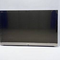 Sony Bravia 40” TV (KDL-40EX710) + Wall Mount