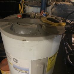 GE 40 gallon electric water heater 