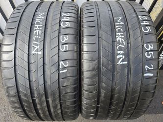 2 USED TIRES 295/35ZR21 LATITUDE SPORT 3 BOTH 2 TIRES INSTALLED AND BALANCED $180  ($90 each)