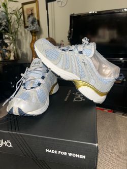 Rykä Aqua Fit 3 women sneakers size 8 ( no insoles )