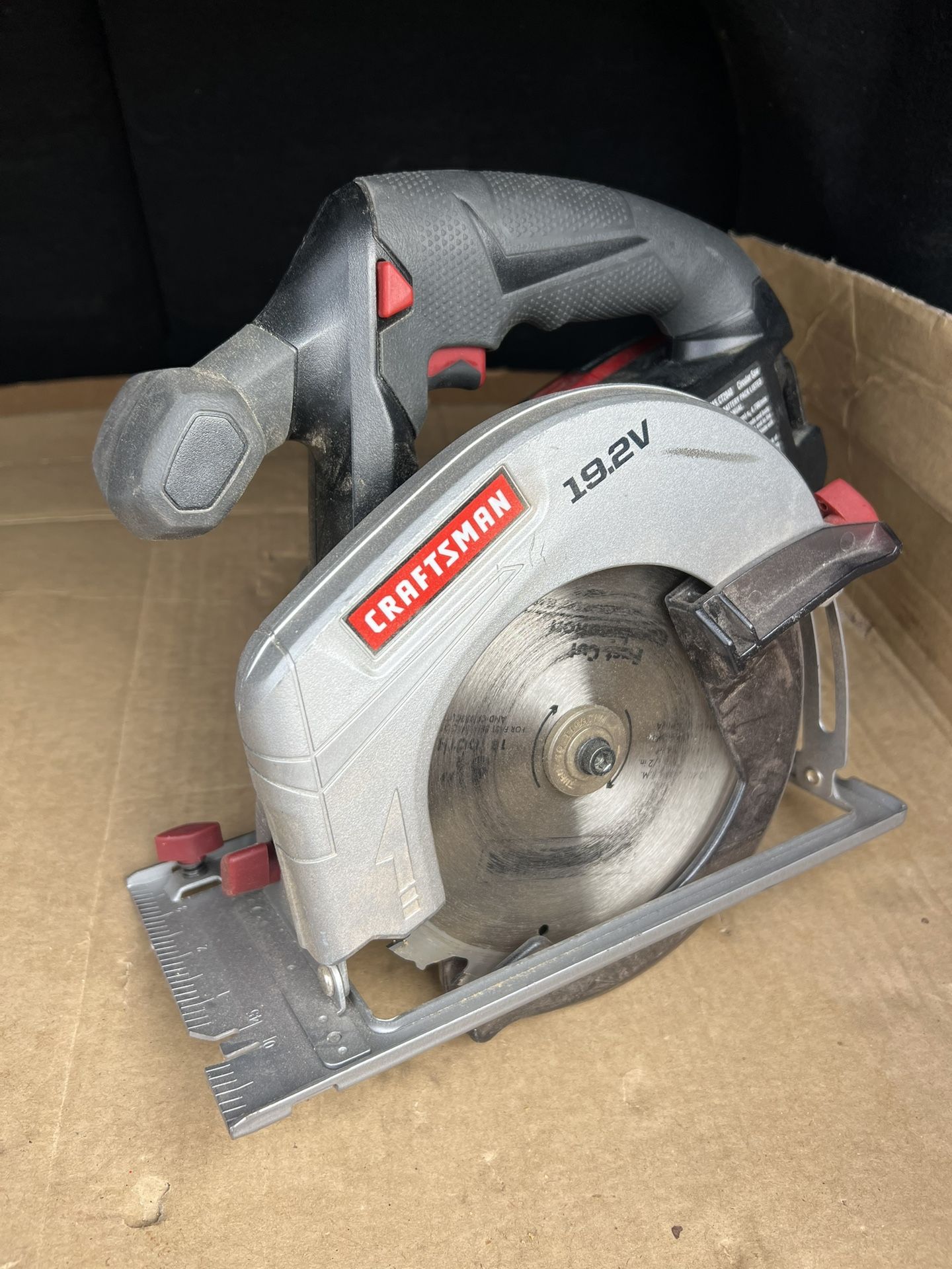 CIRCULAR SAW (Cordless) Carpenter Tools