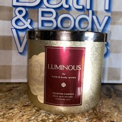 Bath & Body Works Luminous 3 Wick Candle 